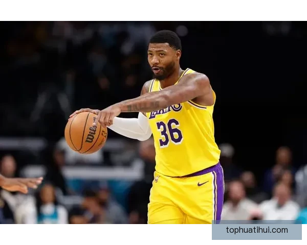 湖人队记者透露斯马特放弃540万球员选项 多支球队或以中产特例争抢